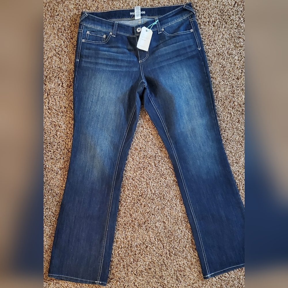 NWT Maurices "Ellie" slim boot, Dark wash jeans, size 16 regular